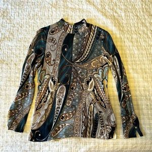 Chico’s size 1 (misses 8-10) fine gauge rayon/cotton mock turtleneck sweater.